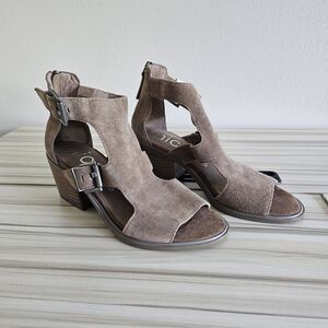 Nicole Jahida Tan Suede Leather Buckle Open Toe Sandals Size 7.5